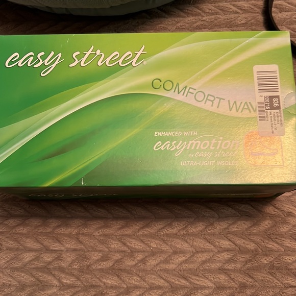 East street comfort size 9N - Picture 6 of 6